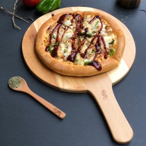 Round pizza topper with handle